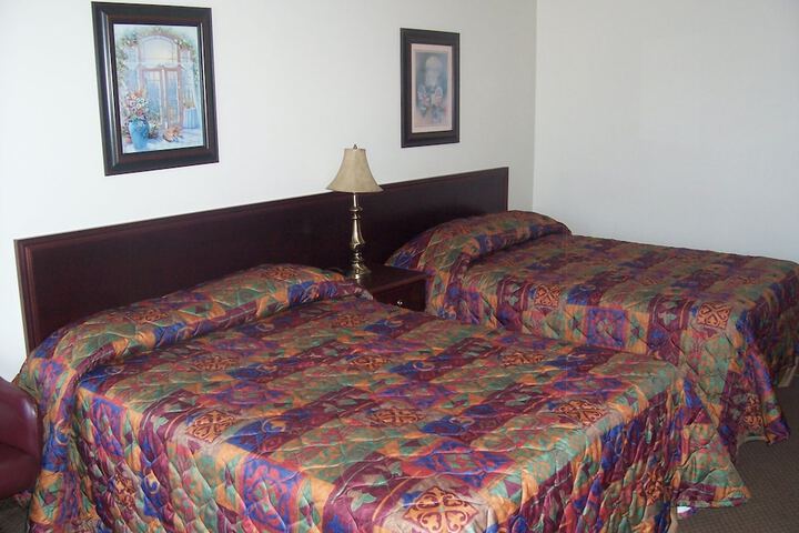 Room 4 of 12