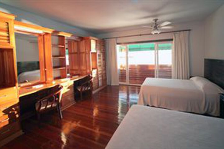 Room 5 of 25