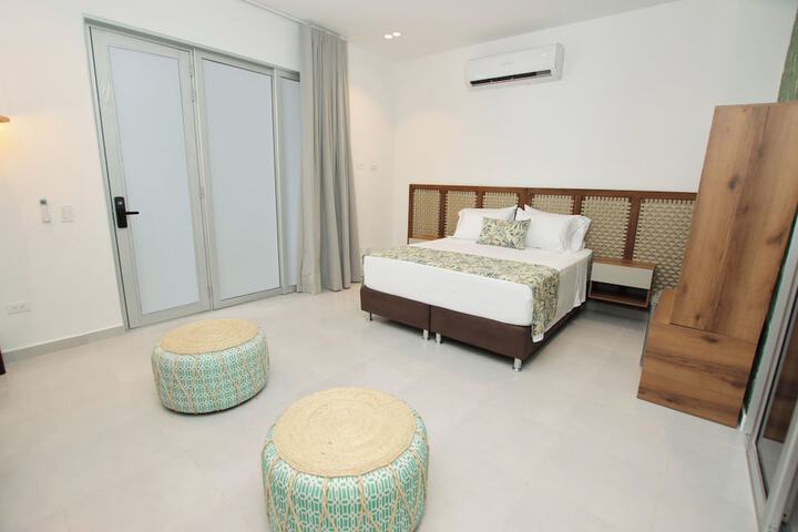 Room 18 of 74