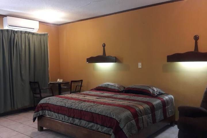 Room 5 of 6