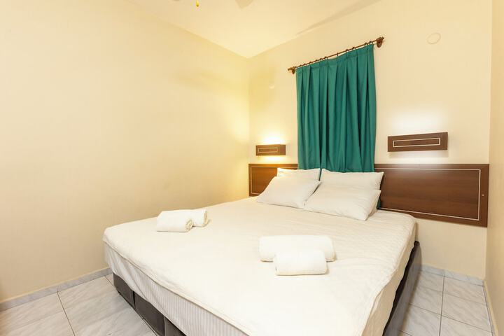 Room 2 of 62