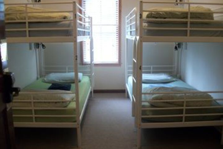 Room 9 of 27