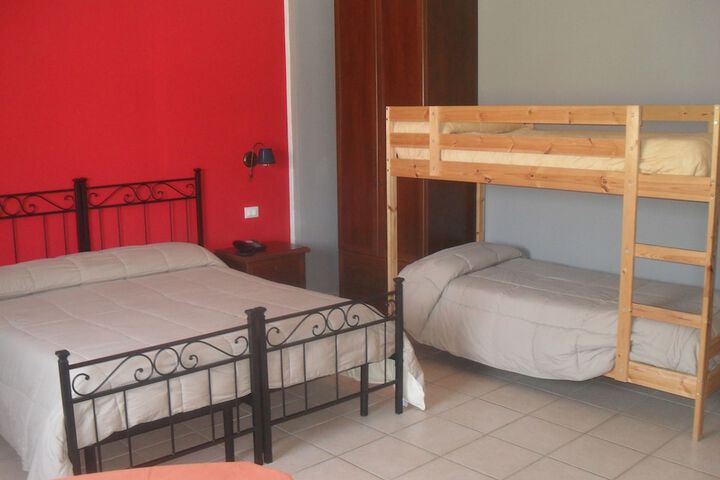 Room 3 of 20