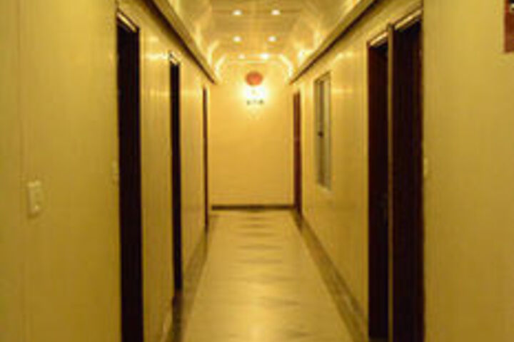 Ballroom/Hall 25 of 39