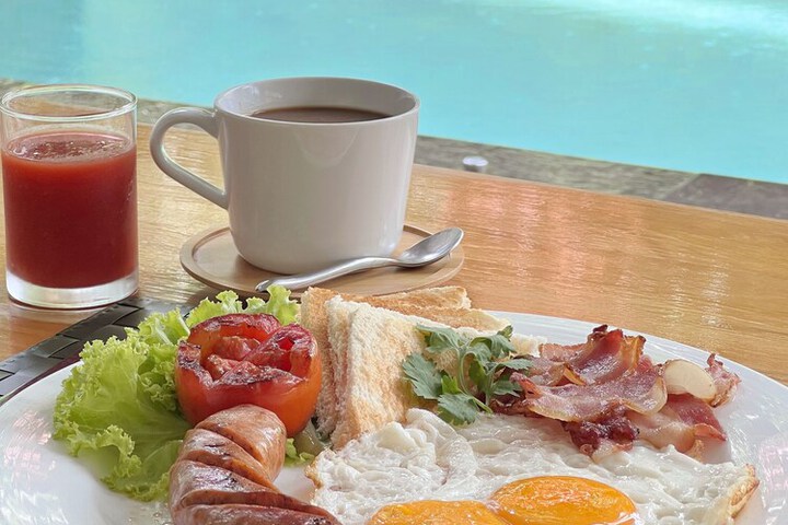 Breakfast/Coffee Service 94 of 102