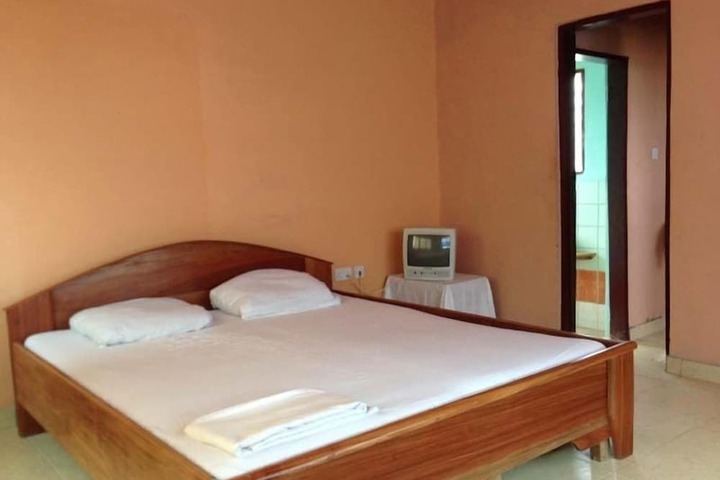 Room 8 of 26