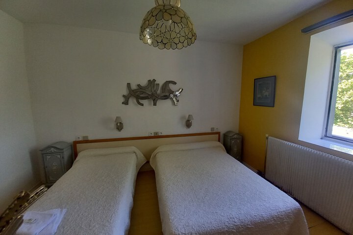 Room 7 of 43