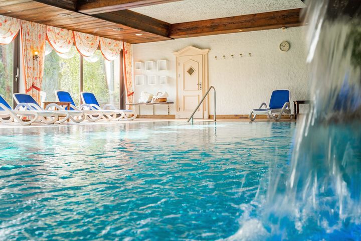 Pool Hotel