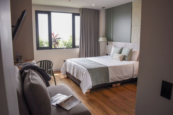Room 15 of 114