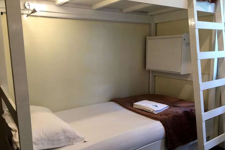 Room 10 of 44
