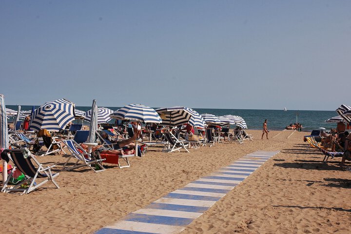 Beach 23 of 28
