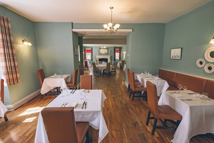 Dining 58 of 93