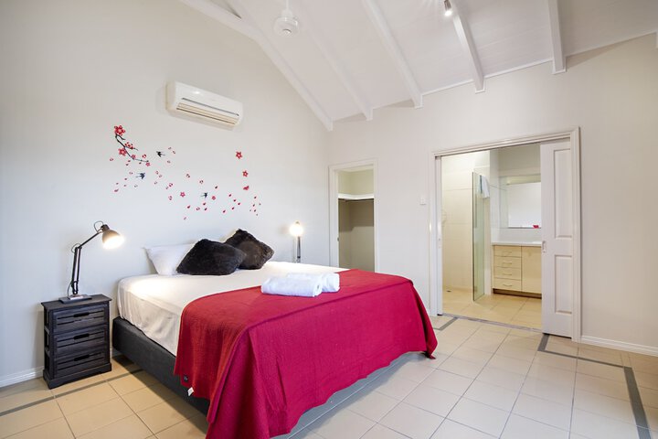 Room 15 of 80