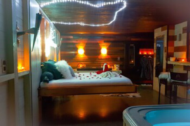 Room 7 of 14
