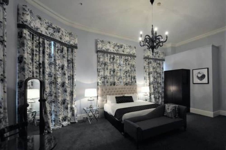 Room 21 of 63