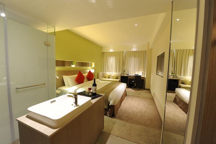 Room 7 of 44