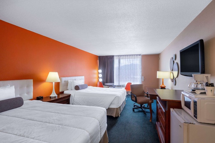 1 Double Bed Accessible Room (8 of 12)