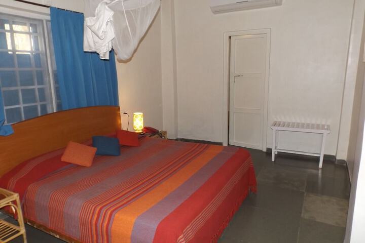 Room 48 of 233