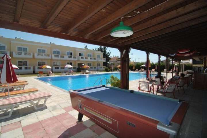 Hotel with Pool