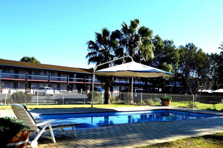 Pool Hotel