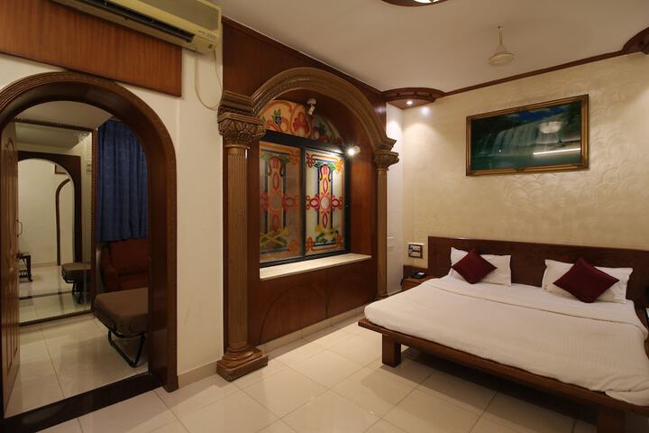 Room 36 of 61