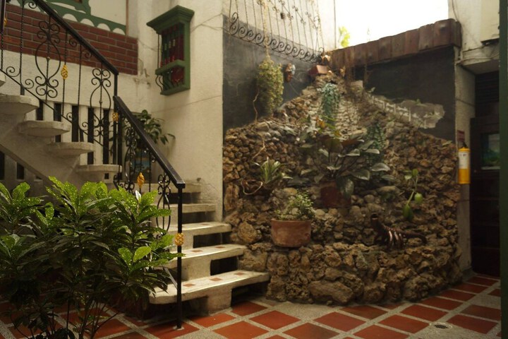 Hotel Exterior 31 of 32