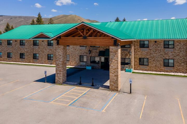 Super 8 by Wyndham Montpelier