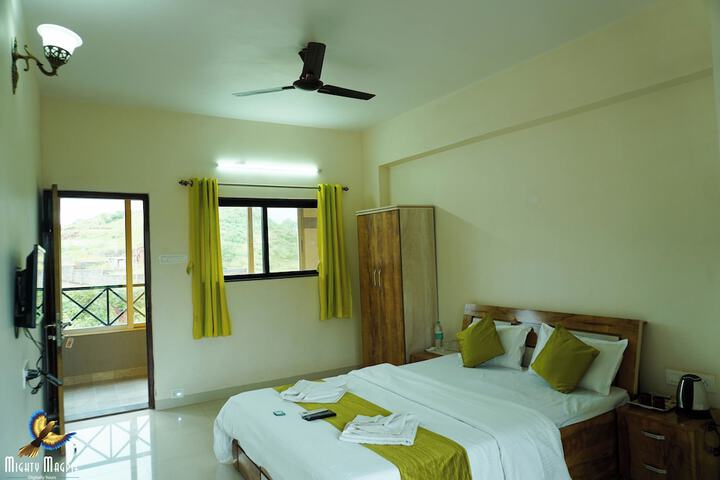 Room 10 of 45