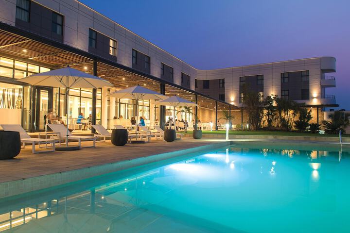 Pool 14 of 48