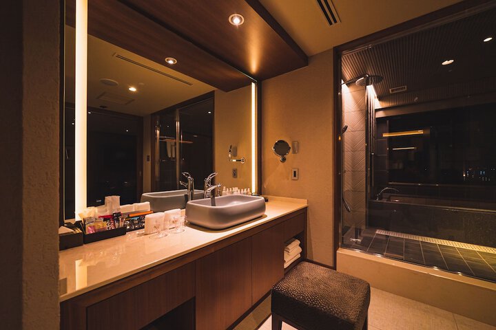 Room 16 of 45