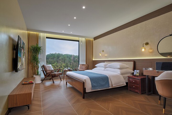 Room 26 of 49