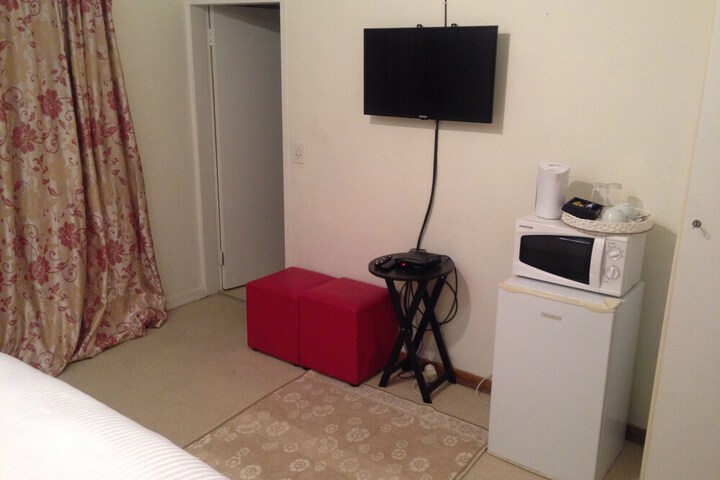 Room 42 of 117