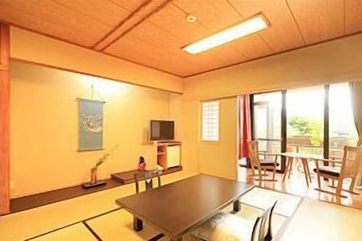 Room 27 of 59