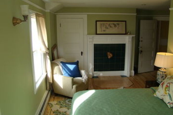 Room 14 of 19