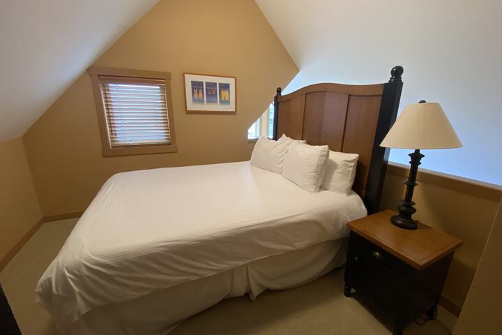 Room 7 of 543