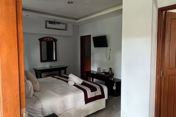 Room 52 of 123