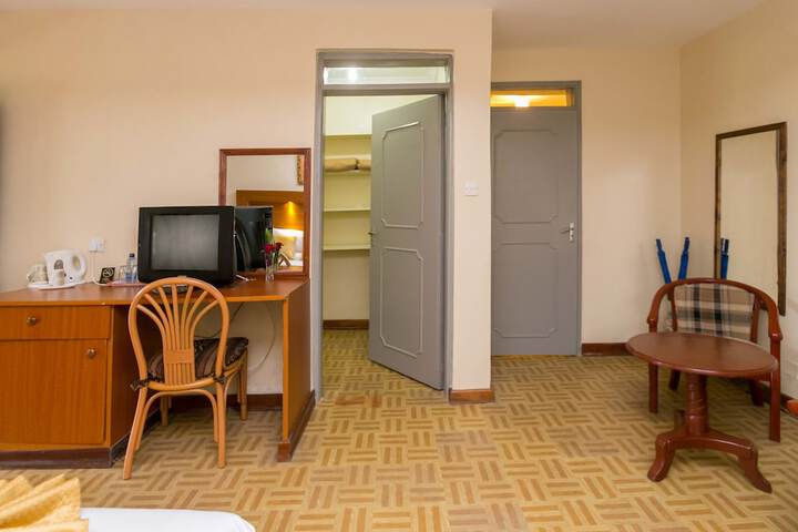 Room 30 of 57
