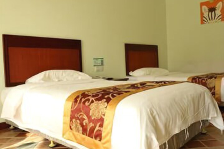 Room 3 of 7