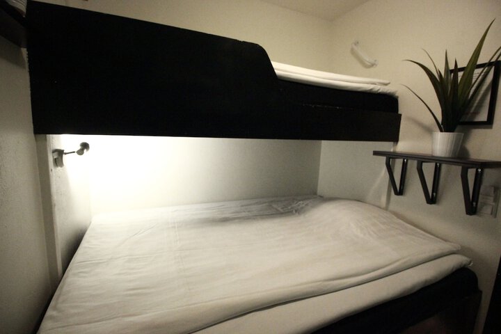 Room 8 of 49