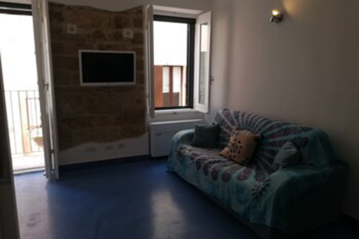Room 50 of 60