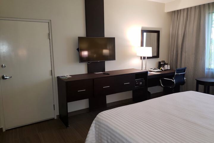 Room 9 of 65