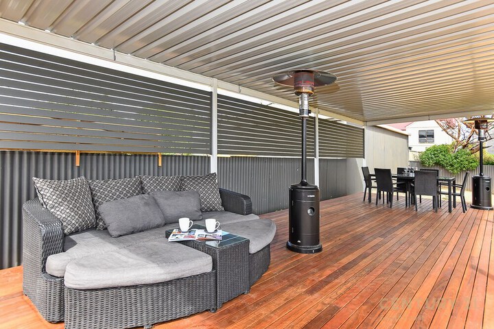 Sundeck 24 of 28