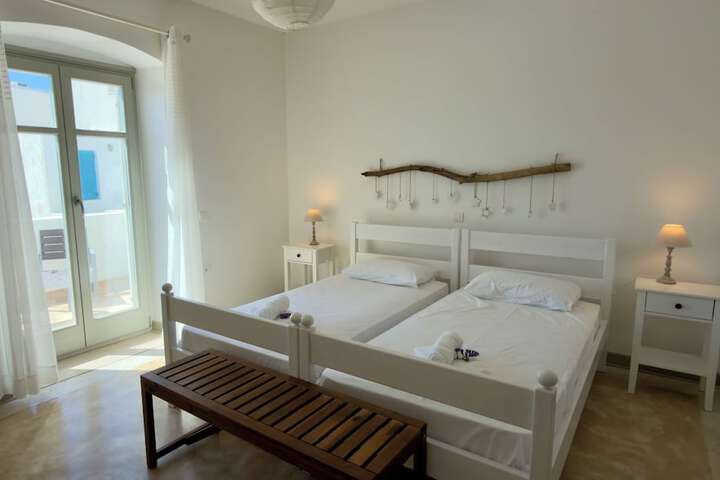 Room 47 of 103