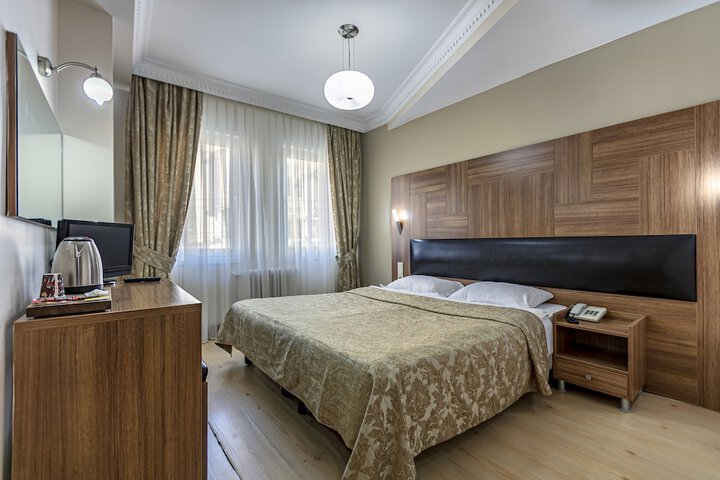 Room 4 of 55