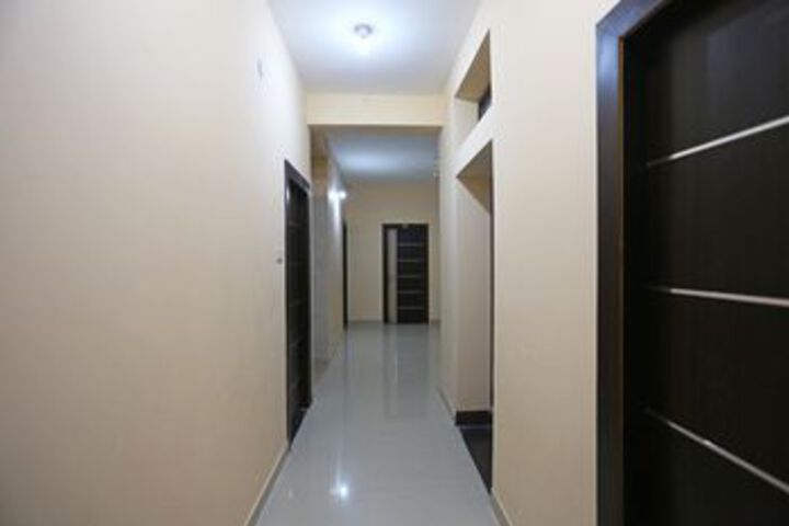 Ballroom/Hall 14 of 21