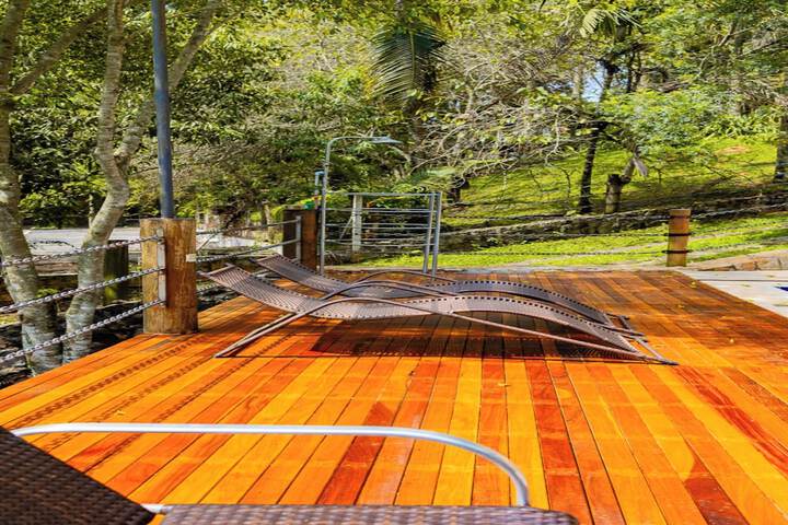Sundeck 273 of 314