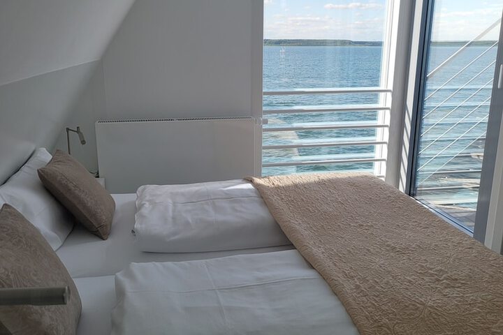 Room 42 of 149