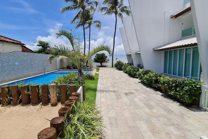 Flat 202 com Cobertura em Maria farinha