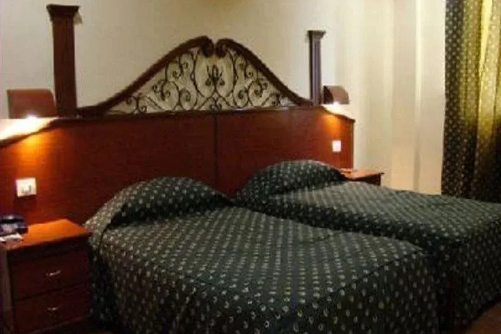 Room 2 of 8