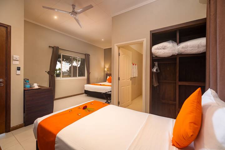 Room 15 of 114